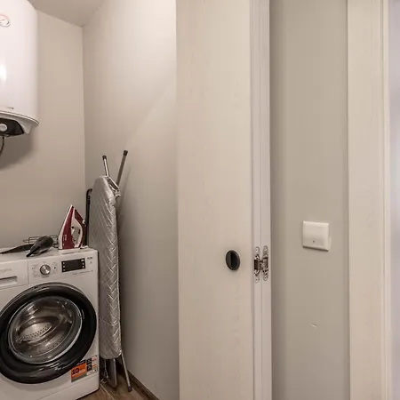 Apartman Sunny Ap & Parking 5min From The *