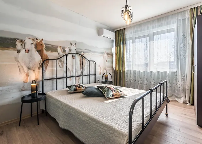 Daire Sunny Ap & Parking 5min From The