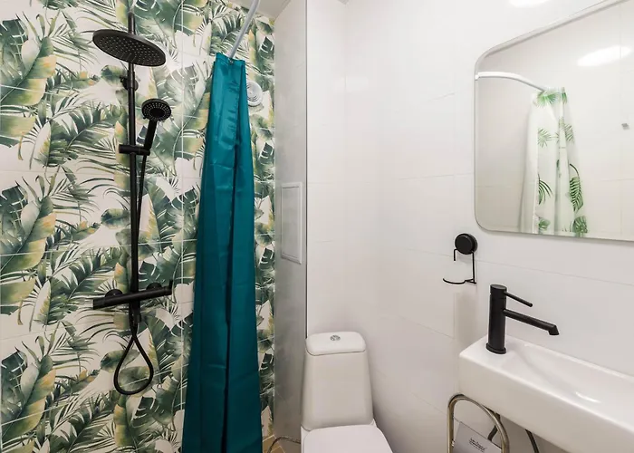 Daire Sunny Ap & Parking 5min From The